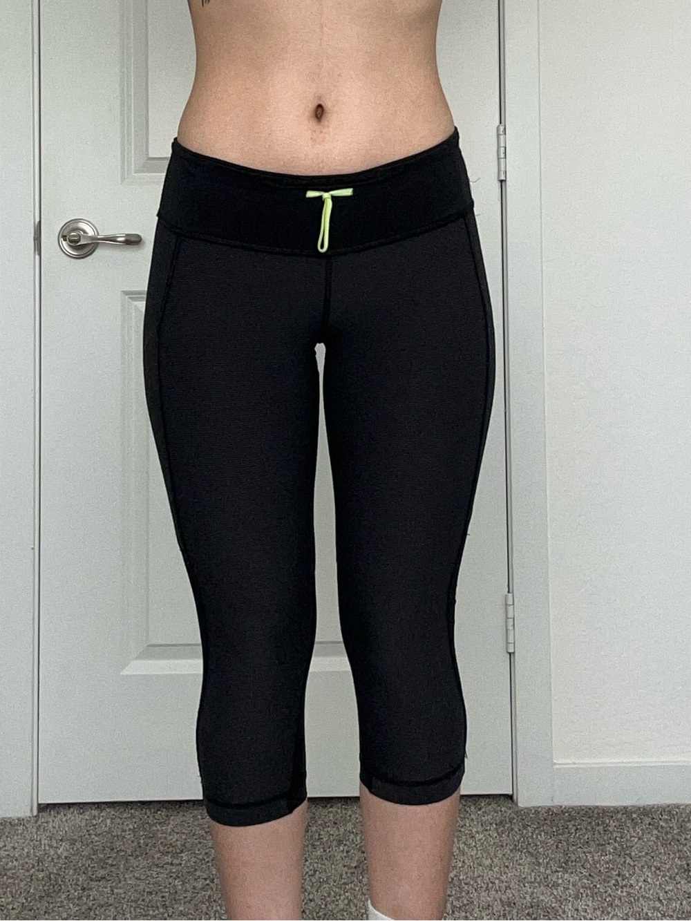 Lululemon Lowrise Capri Leggings